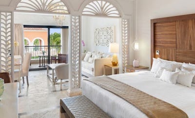 JUNIOR OCEAN VIEW SUITE