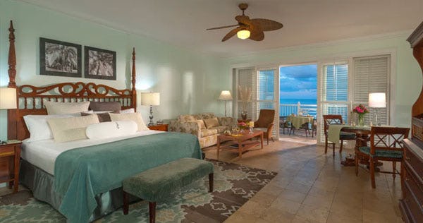 Beachfront Honeymoon Butler Villa Suite