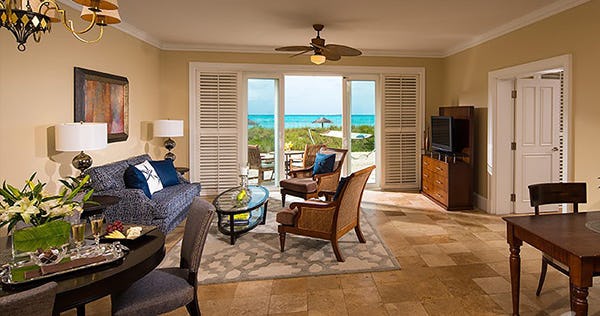 Prime Minister Honeymoon One Bedroom Beachfront Walkout Butler Villa Suite