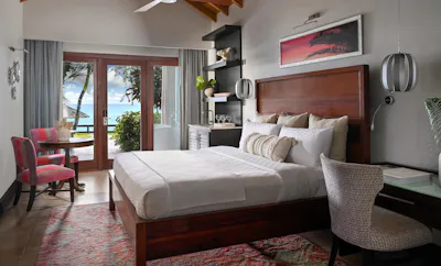 Beachfront Honeymoon Walkout Club Level Room w/ Patio Tranquility Soaking Tub