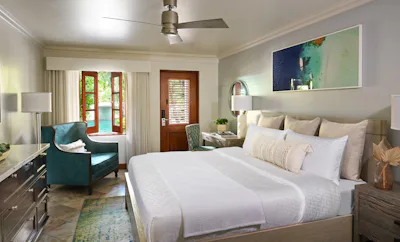 Crystal Lagoon Walkout Swim-up Club Level