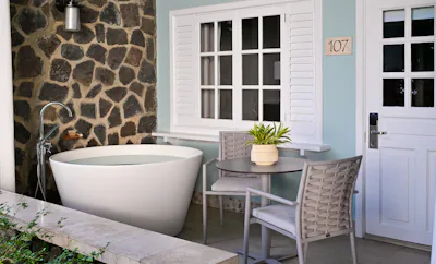 Grand Luxe Club Level Walkout Room w/ Patio Tranquility Soaking Tub