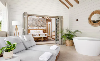 Halcyon Shore House Butler Suite w/Balcony Tranquility Soaking Tub