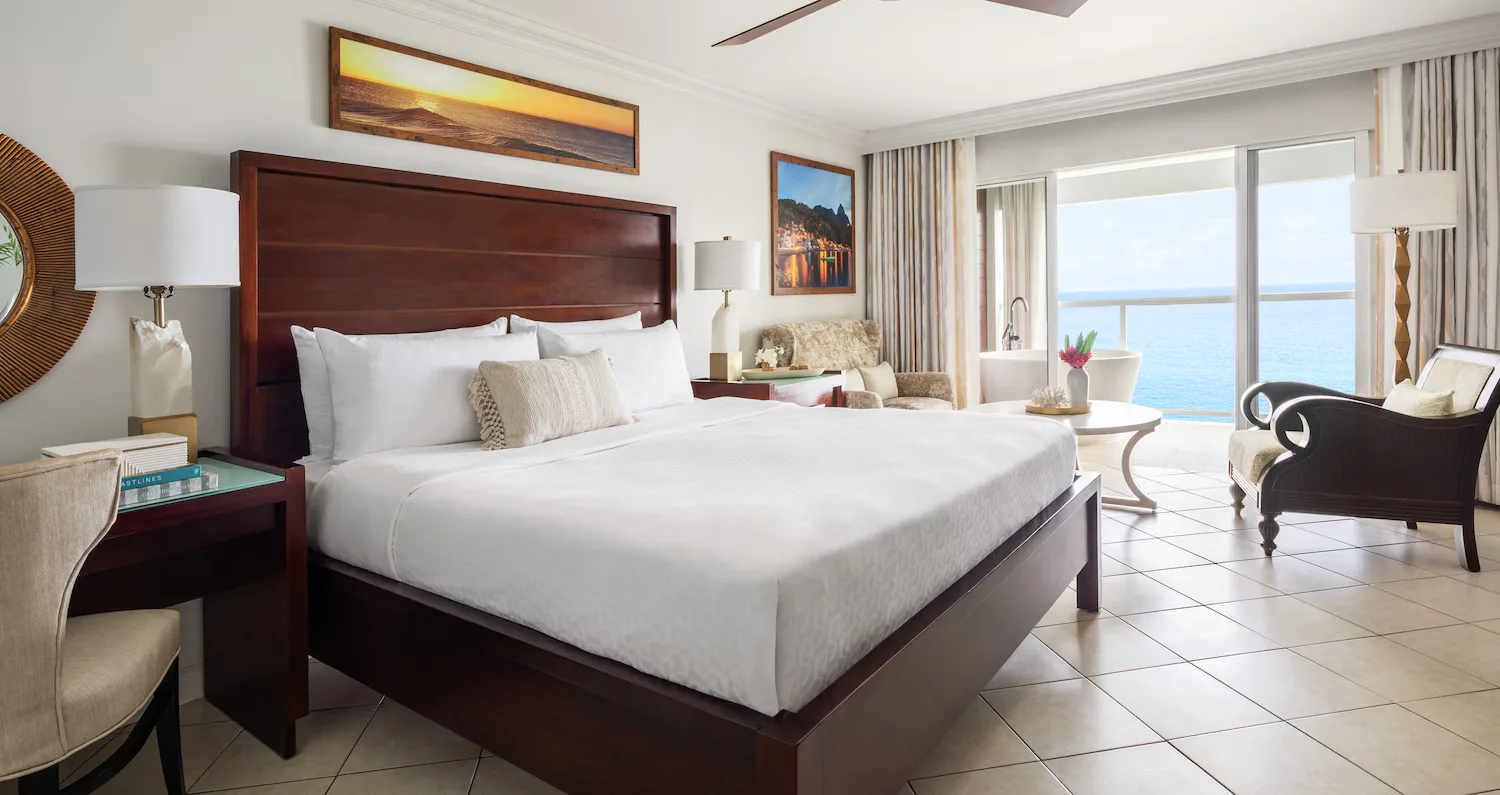 sandals-regency-la-toc-st-lucia-emerald-beachfront-club-level-junior-suite-w-balcony-tranquility-soaking-tub_4828