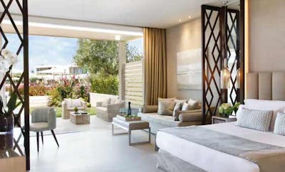 Deluxe Family Suite Private Garden