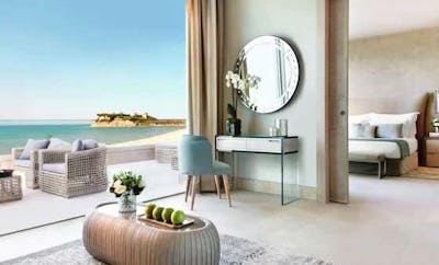 Deluxe One Bedroom Suite Grand Balcony Beach Front