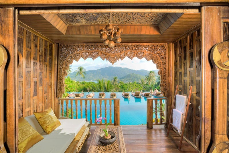 Supreme Deluxe Pool Access