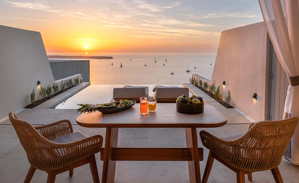 Unwind Sunset & Sea View Junior Suite with Pool