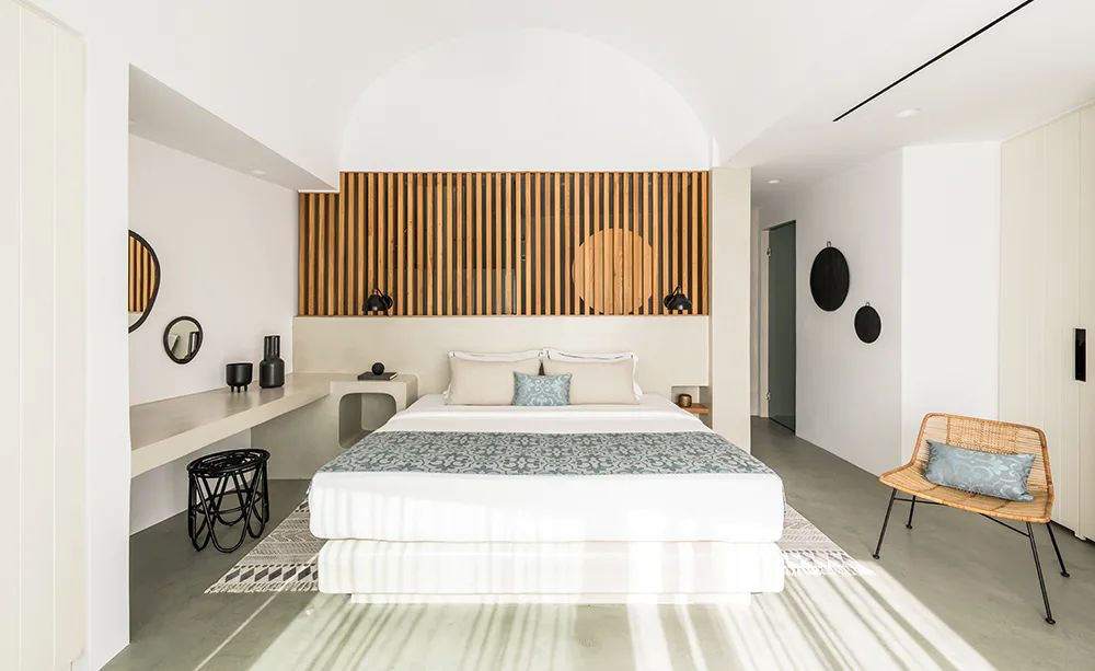 Pure Suite with Pool or Jacuzzi