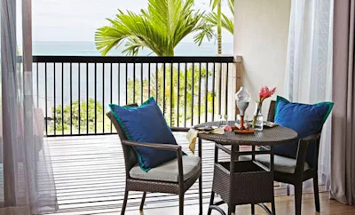 Sareeraya Suites Outdoor Jacuzzi