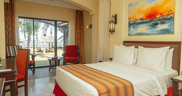 sarova-whitesands-beach-resort-and-spa-mombasa-premier-sea-facing-family-room-01_1849