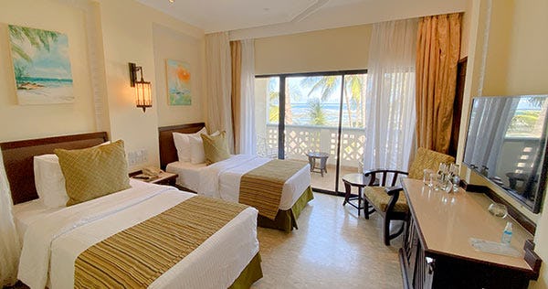 sarova-whitesands-beach-resort-and-spa-mombasa-sea-facing-room-02_1849