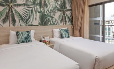 Studio Pool View Room