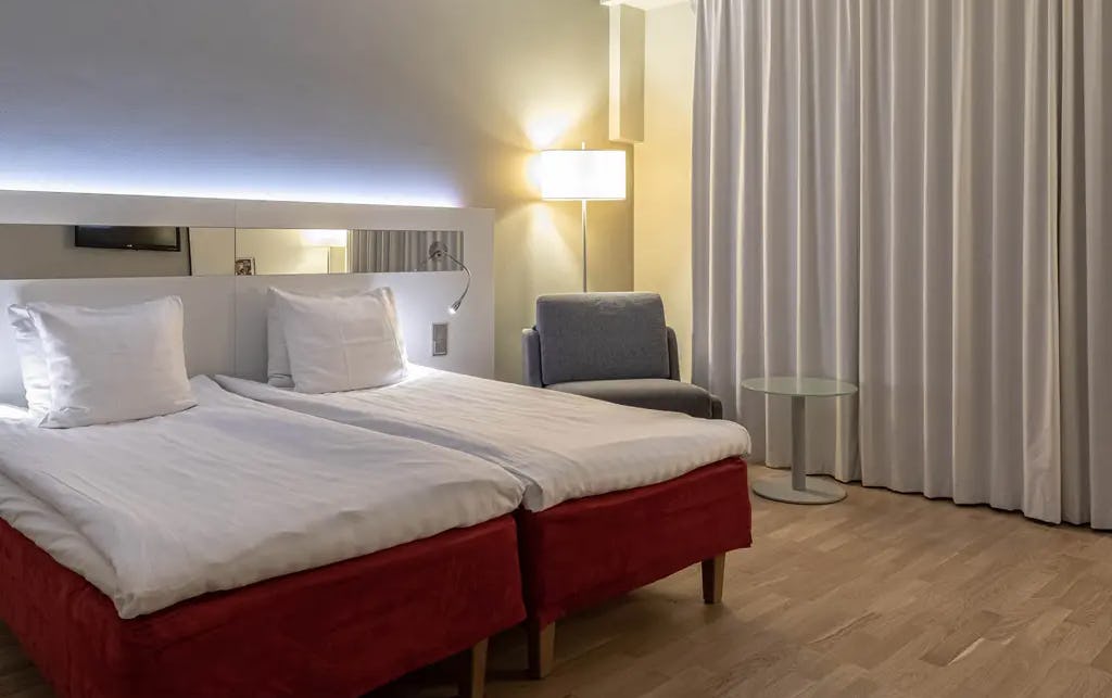 Cabin Family(no window)