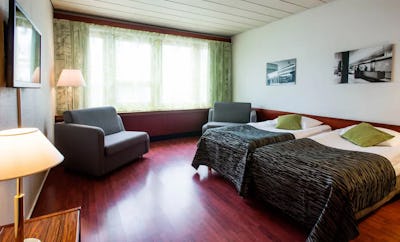 Standard Family Four