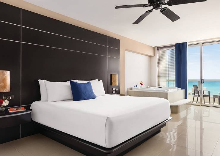 seadust-cancun-family-resort-mexico-premium-suite-king-or-double_2101