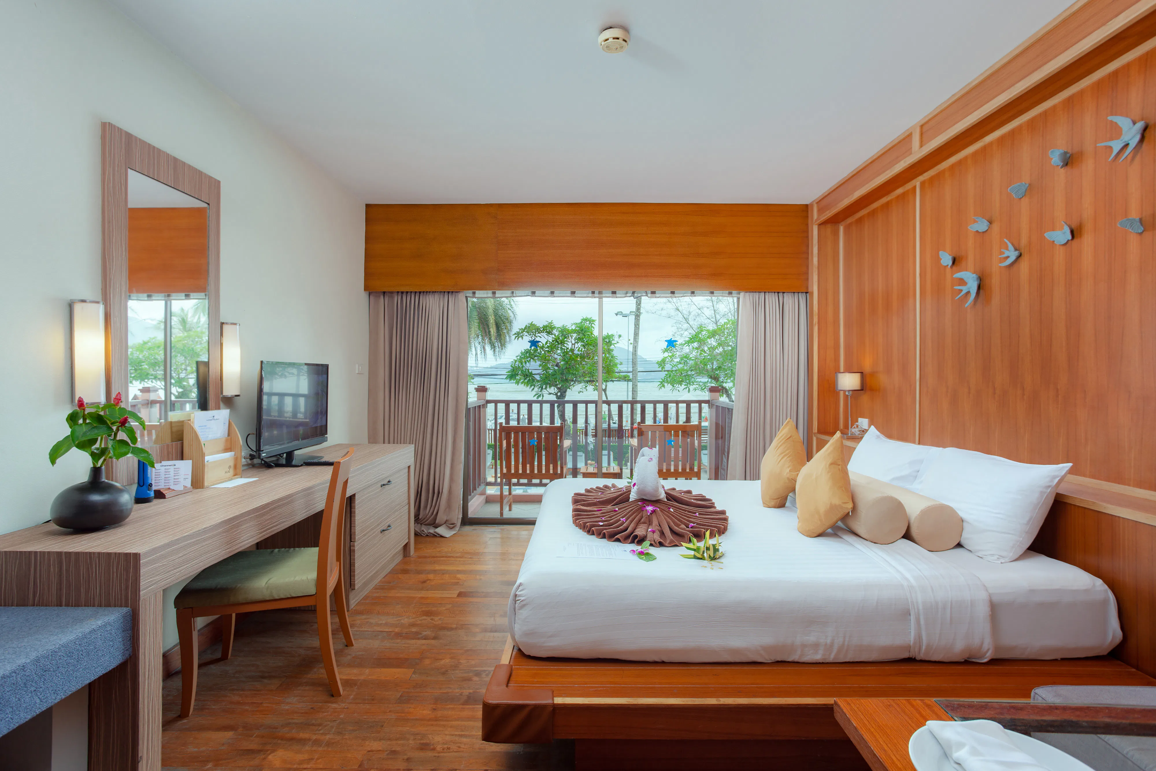 seaview-patong-hotel-phuket-superior-room_160