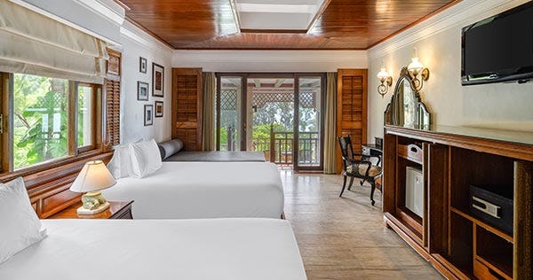 seaview-two-bedroom-hillside-suite-with-terrace-bathtub-thavorn-beach-village-resort-and-spa-phuket-02_6382