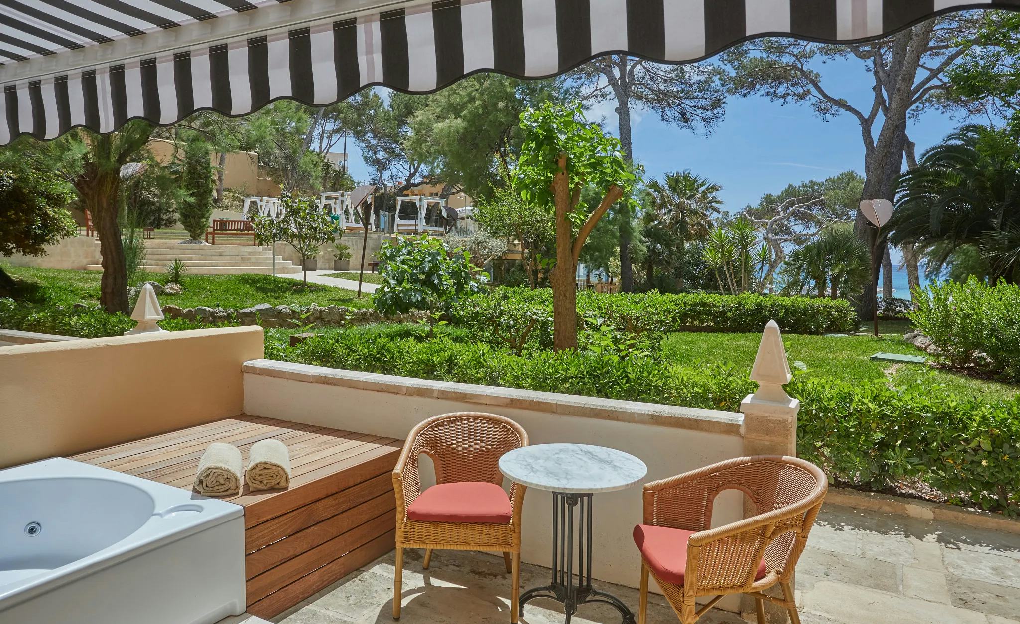 secrets-mallorca-villamil-resort-and-spa-spain-double-deluxe-garden-view-with-terrace-and-hot-tub-01_11447