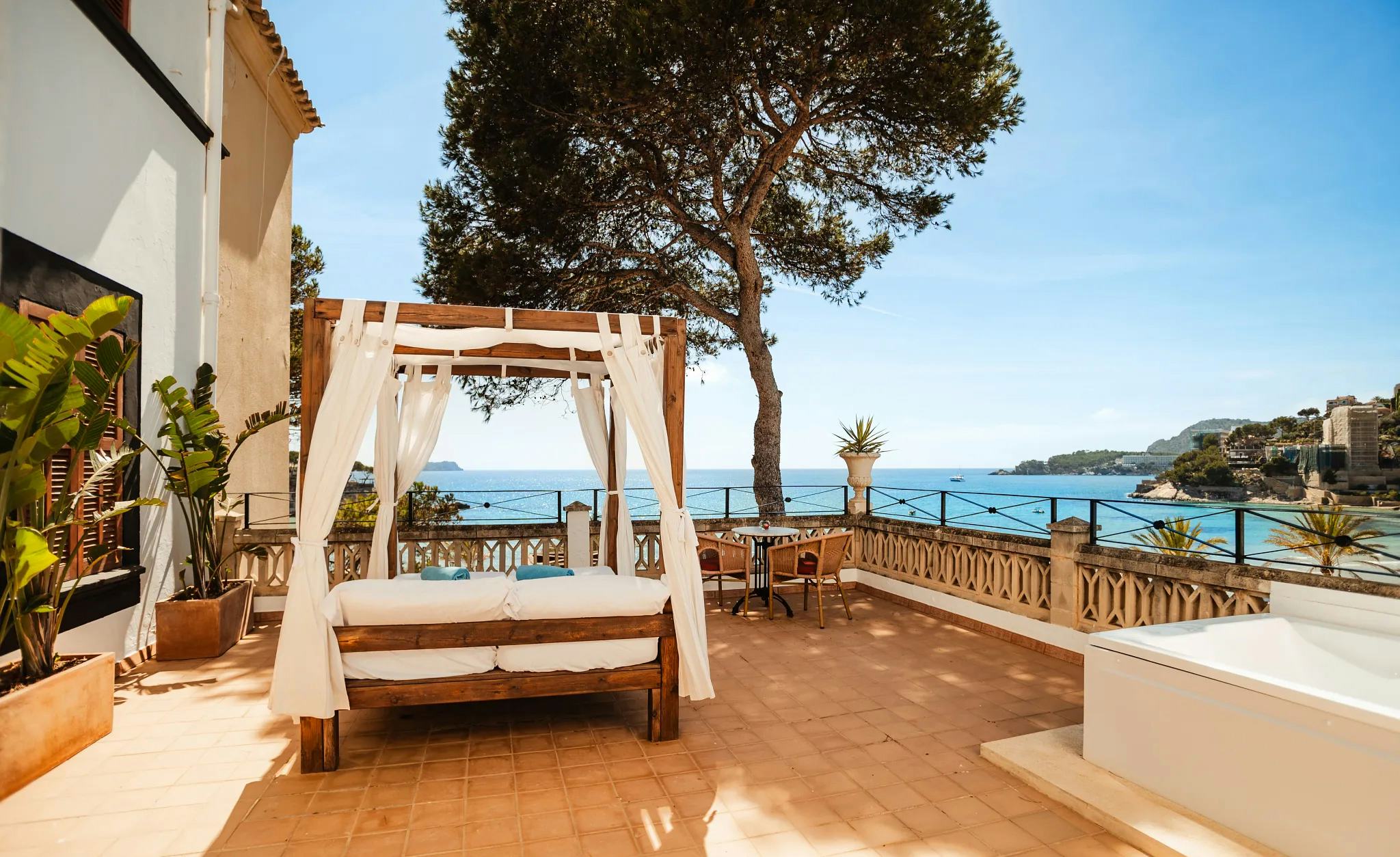 secrets-mallorca-villamil-resort-and-spa-spain-preferred-club-master-suite-frontal-sea-view-with-hot-tub_11447
