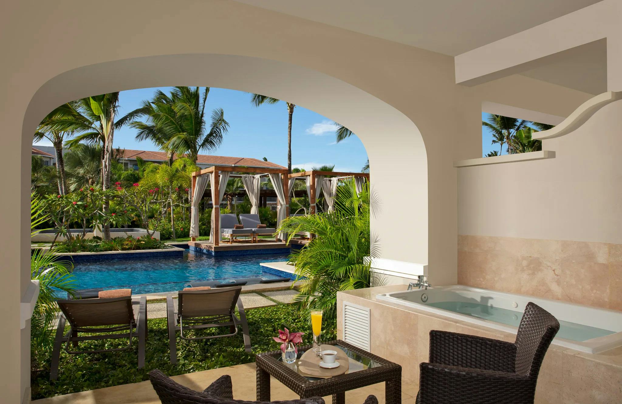 Preferred Club Junior Suite Swim Up