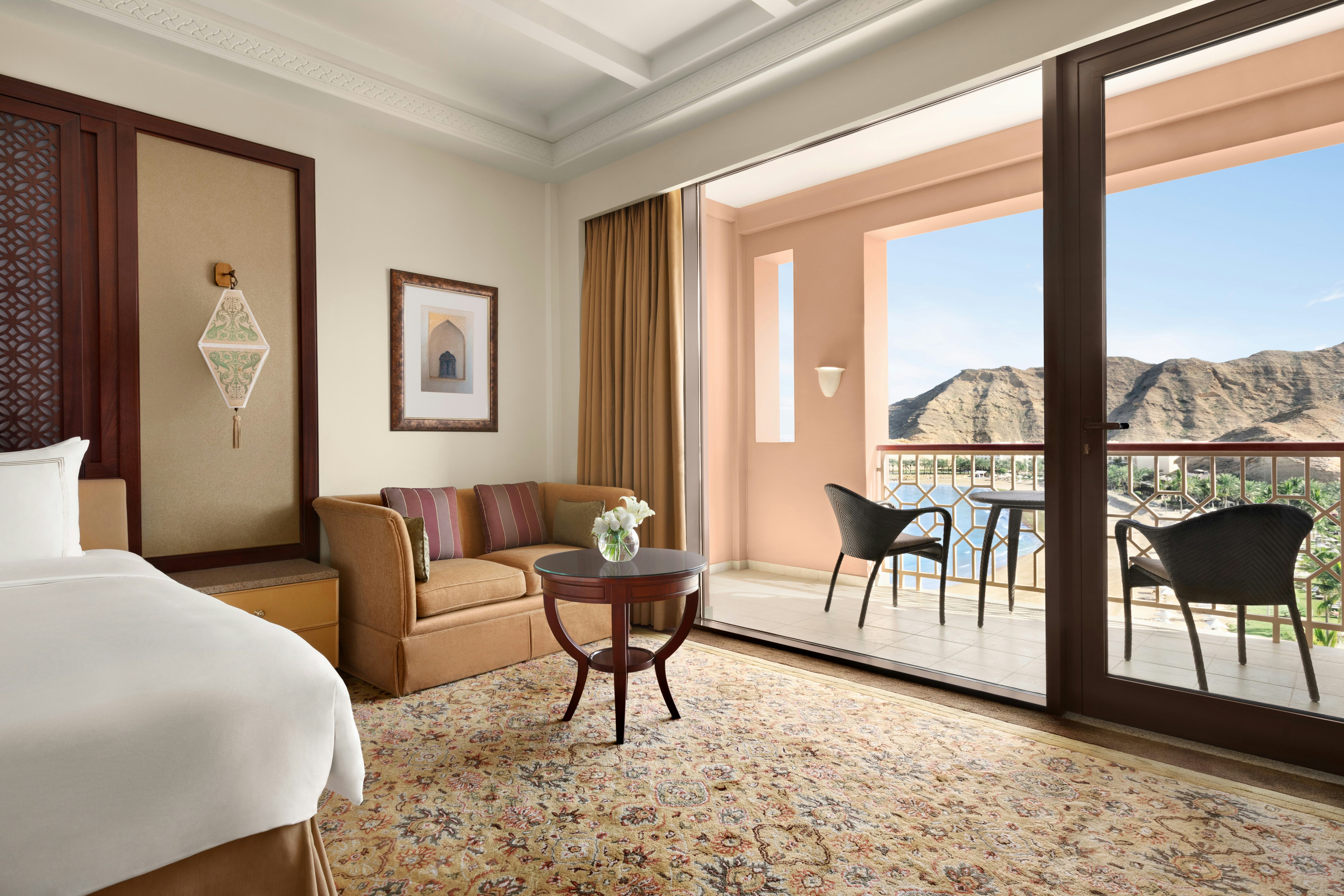 Al Husn Deluxe Sea View Room