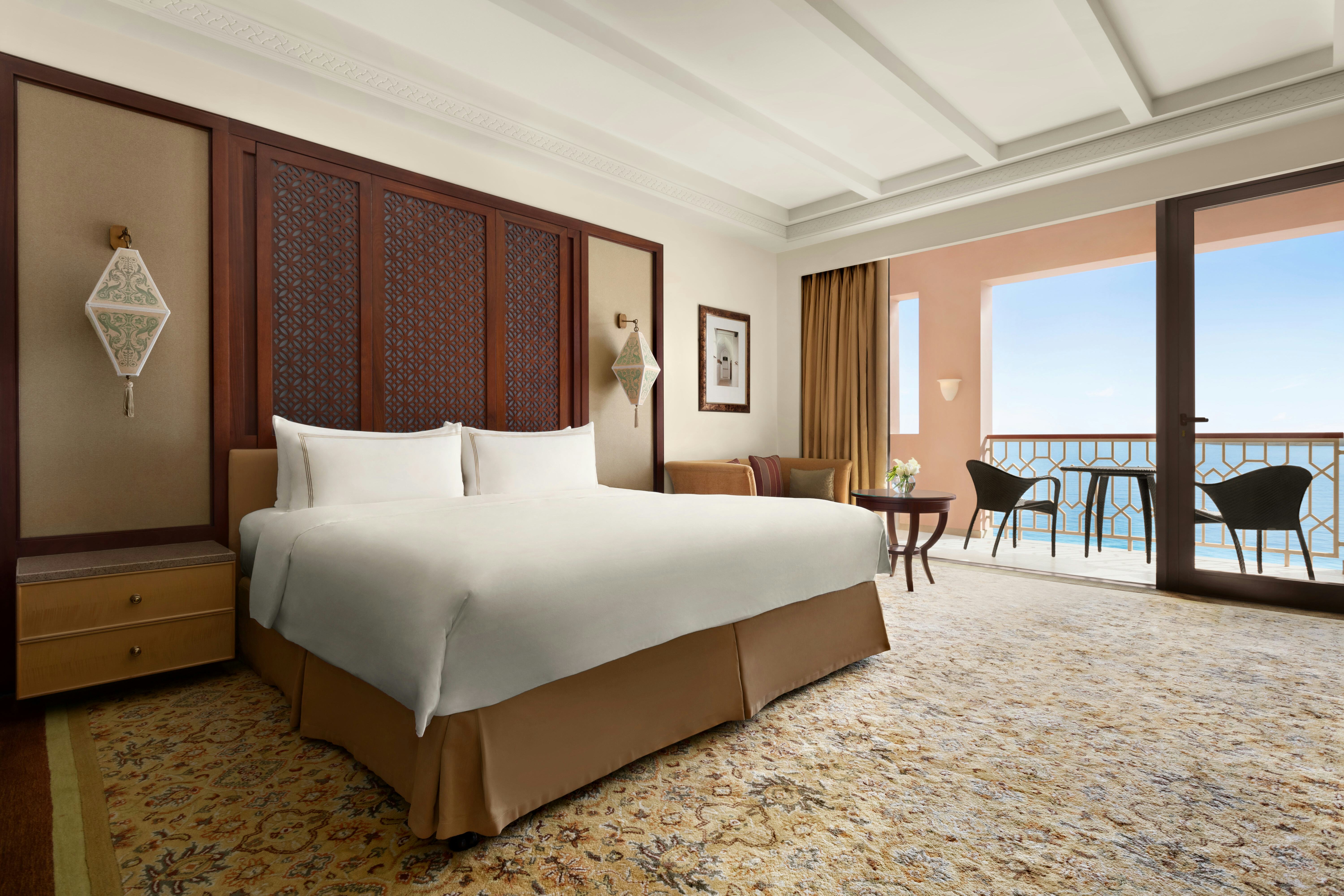 Al Husn Panoramic Sea View Room
