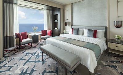 Executive Suite with Outerconnecting Premier Ocean