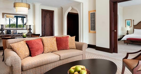 shangri-la-hotel-qaryat-al-beri-abu-dhabi-garden-suite-03_2121