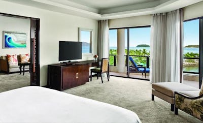 Kinabalu Wing Deluxe Seaview Suite