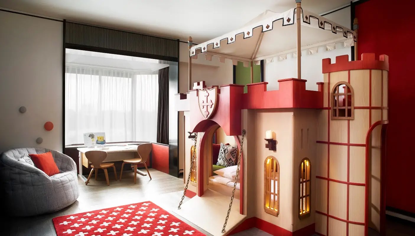 shangri-la-singapore-castle-themed-family-suite-01_399
