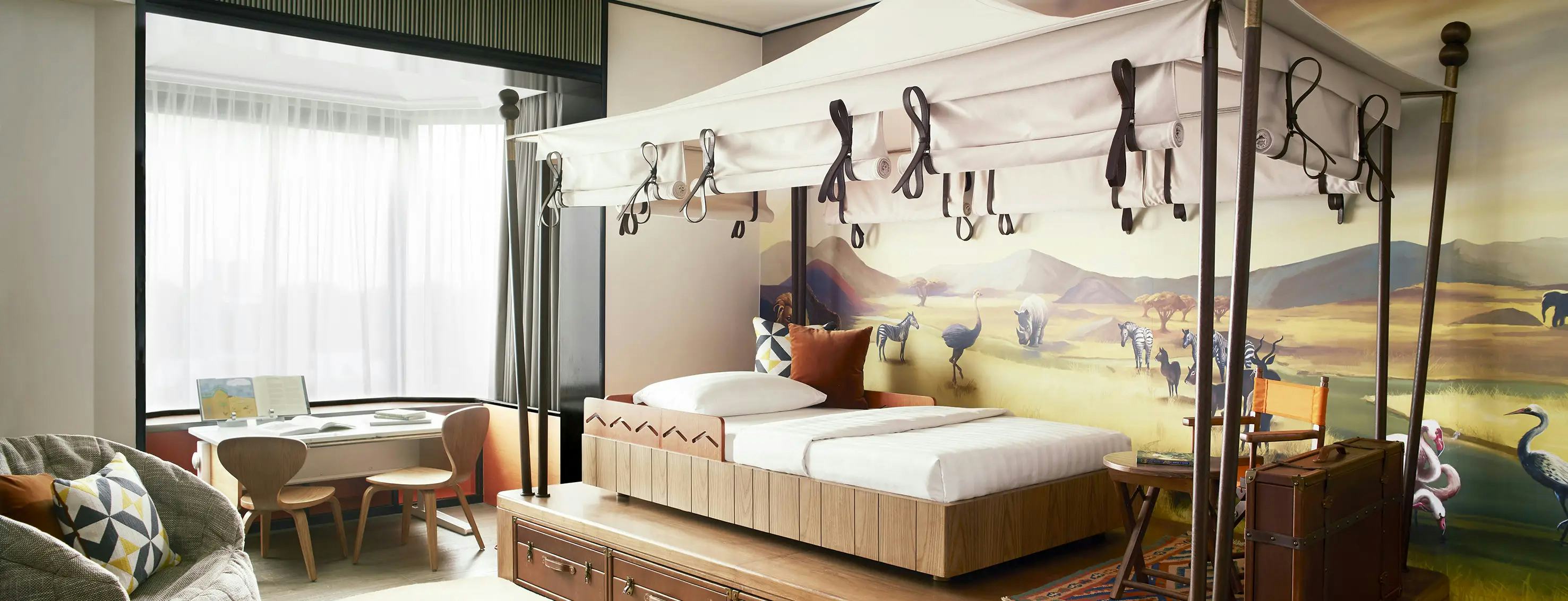 shangri-la-singapore-safari-themed-family-suite-01_399