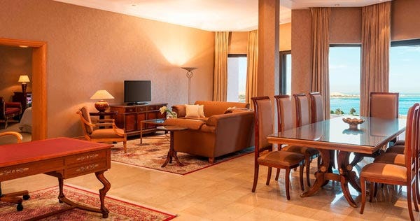 sheraton-abu-dhabi-hotel-and-resort-royal-suite-02_2137