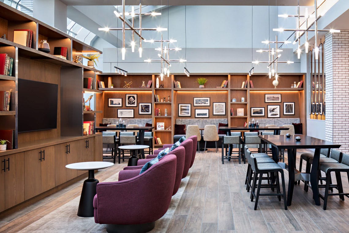 sheraton-dallas-hotel-usa-deluxe-club-lounge-access-02_5746