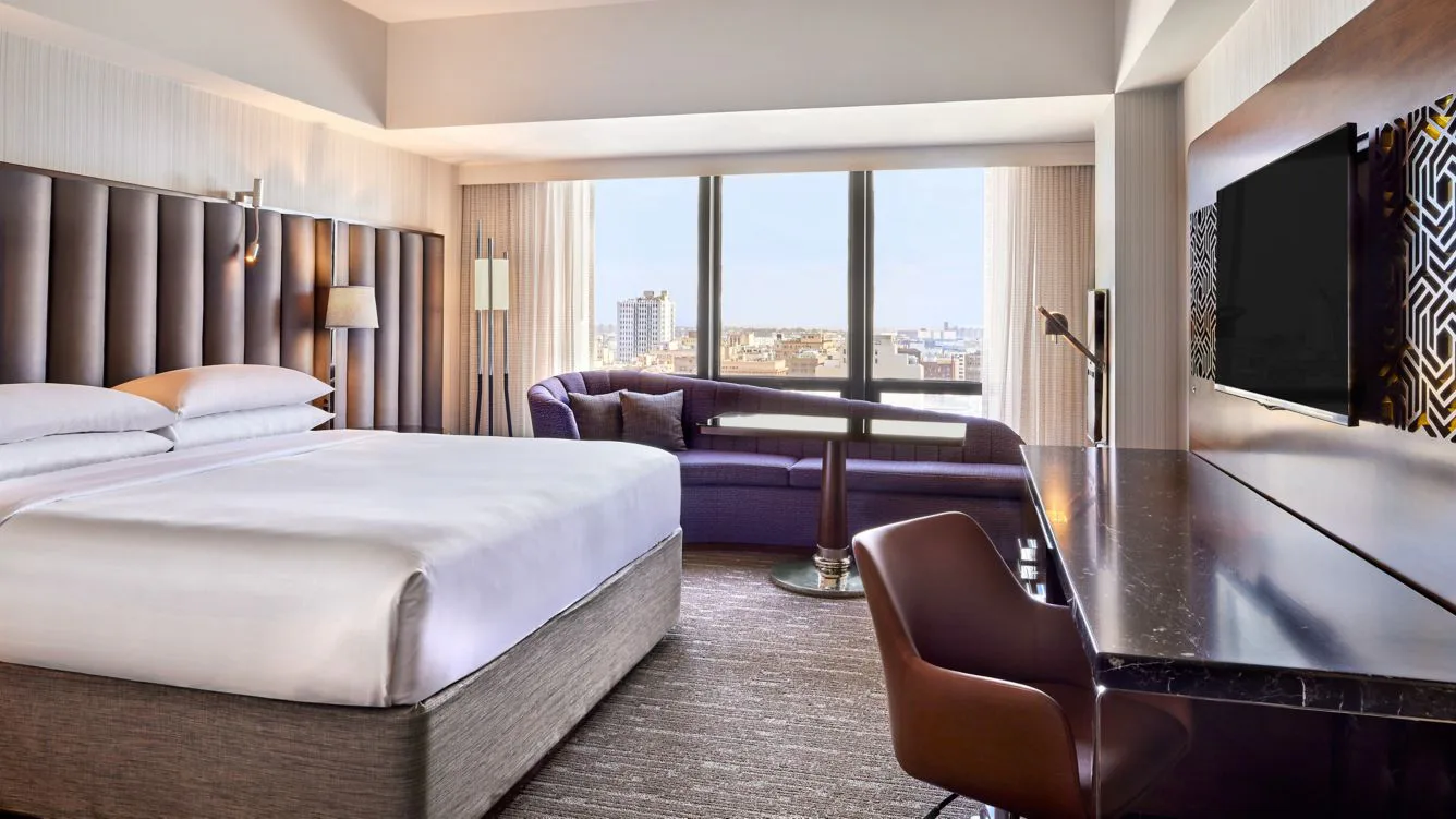 sheraton-grand-los-angeles-deluxe-room-01_583