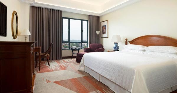 sheraton-hanoi-hotel-deluxe-room_4934