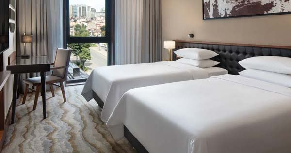 sheraton-istanbul-city-center-executive-lounge-access-guest-room-2-twins_11304