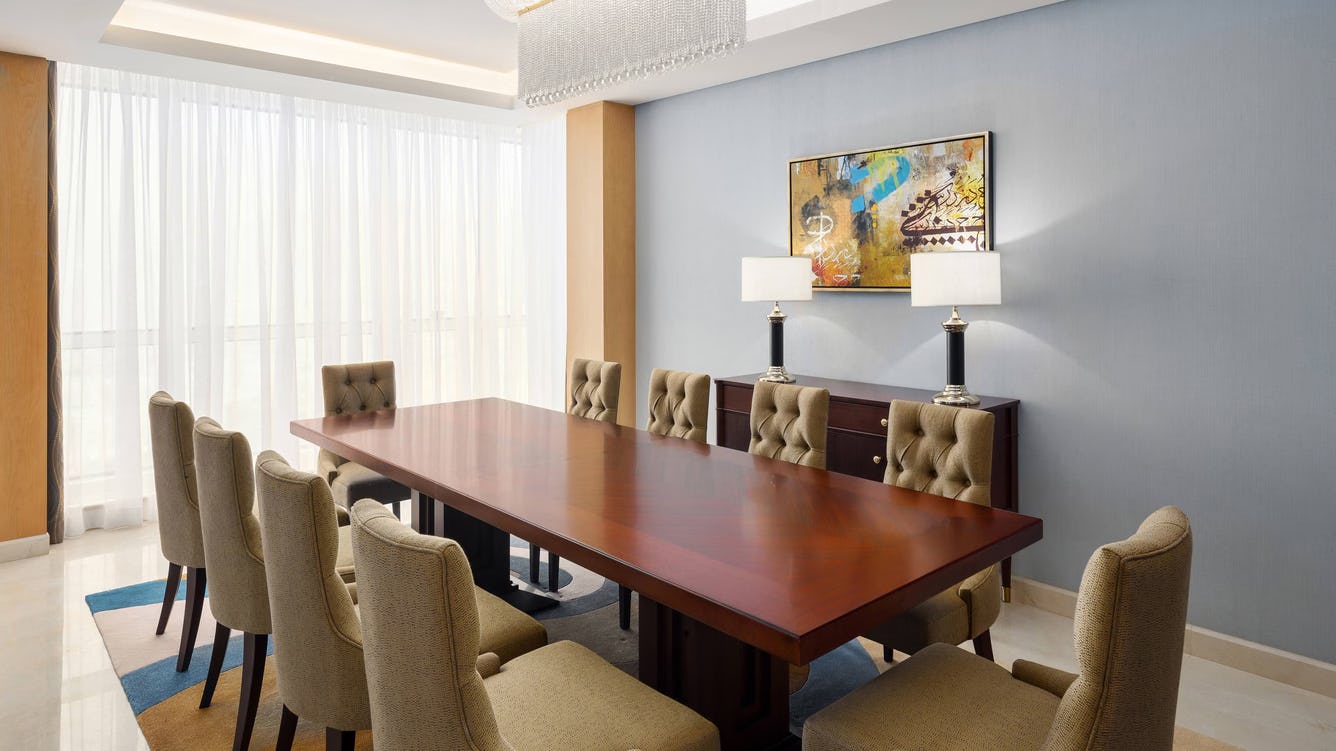 sheraton-makkah-jabal-al-kaaba-hotel-three-bedroom-tower-suite_10819