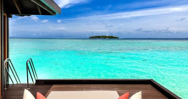 sheraton-maldives-full-moon-resort-and-spa-overwater-bungalow-bungalow-1-king-ocean-view-01_2173