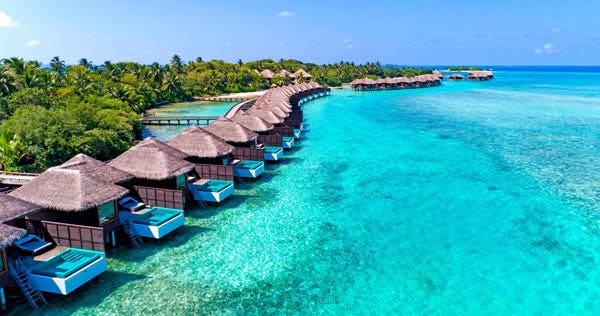 sheraton-maldives-full-moon-resort-and-spa-overwater-bungalow-bungalow-1-king-ocean-view-plunge-pool-01_2173