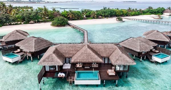 sheraton-maldives-full-moon-resort-and-spa-water-suite-2-bedroom-suite-bedroom-1-1-king-bedroom-2-1-king-ocean-view-private-pool-01_2173