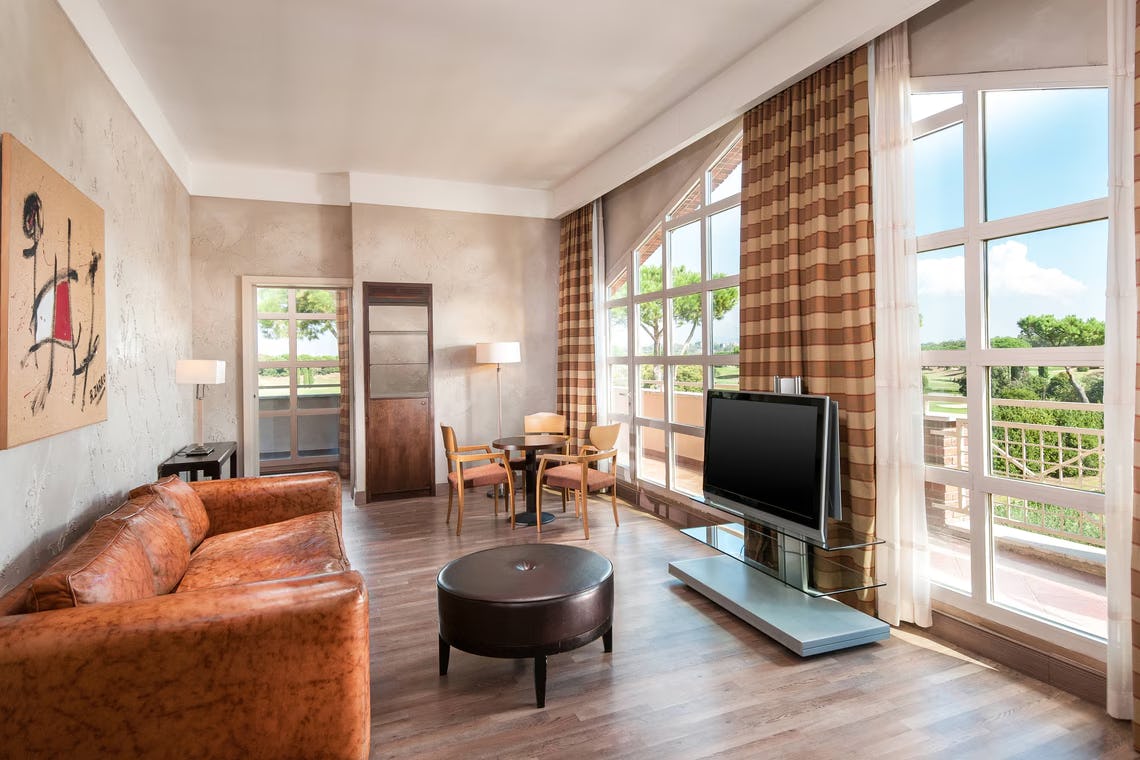 sheraton-rome-parco-de-medici-rome-presidential-suite_13338