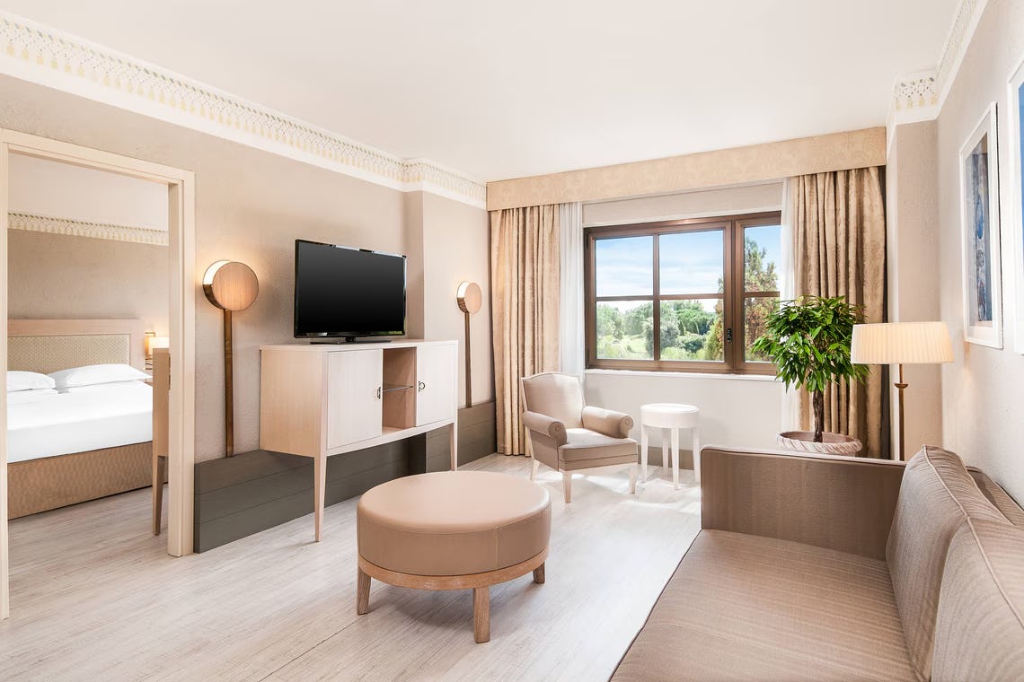 sheraton-rome-parco-de-medici-rome-senior-suite_13338