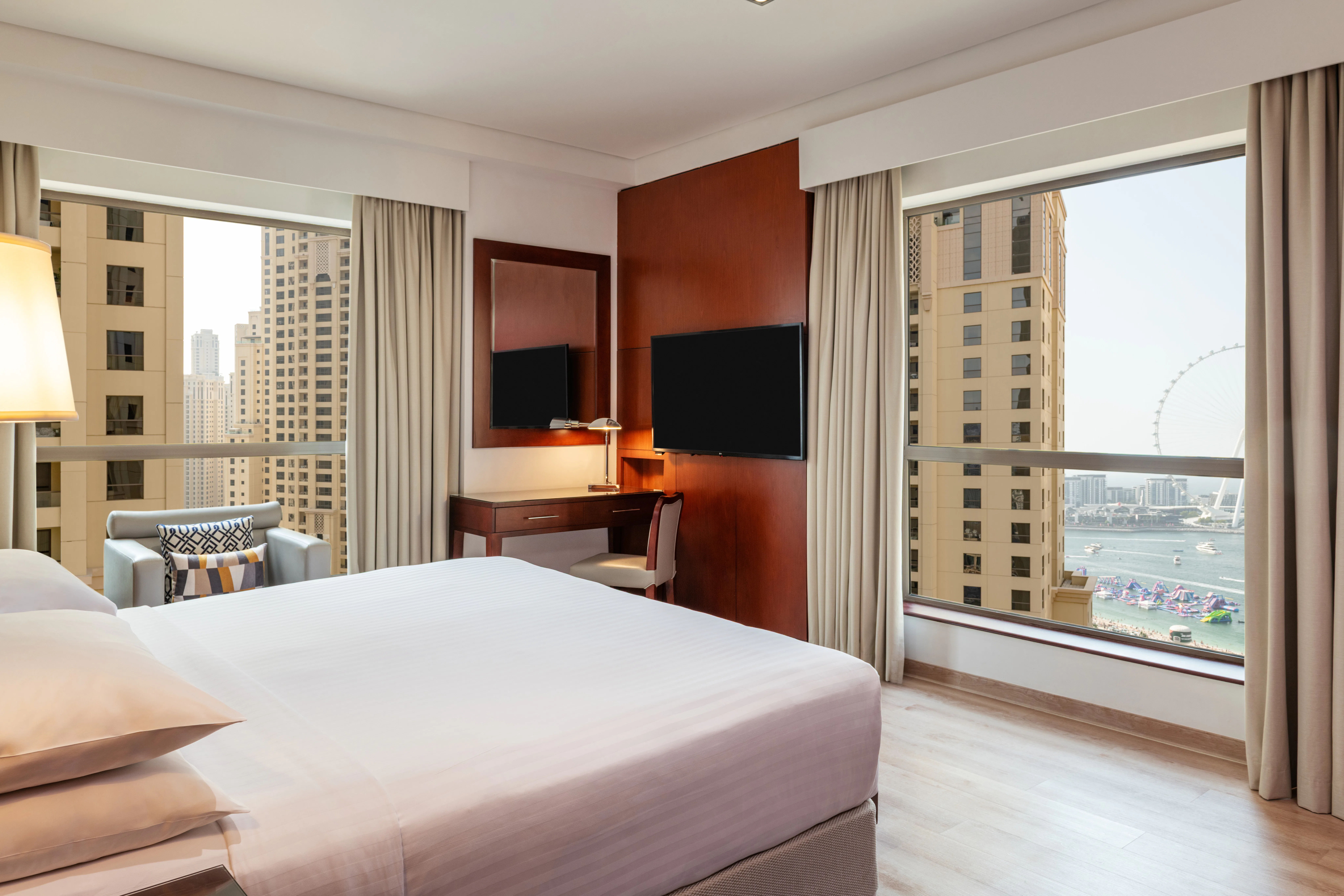 sheraton-the-walk-dubai-3-bedroom-suite_13833