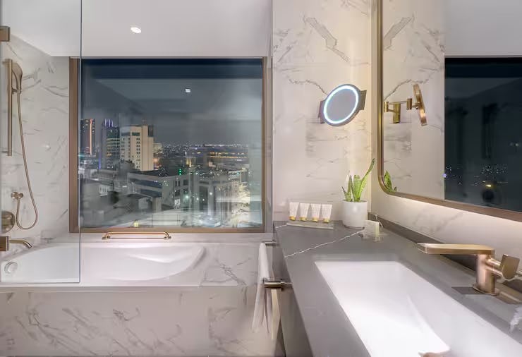 signia-by-hilton-amman-jordan-king-deluxe-corner-room_9793