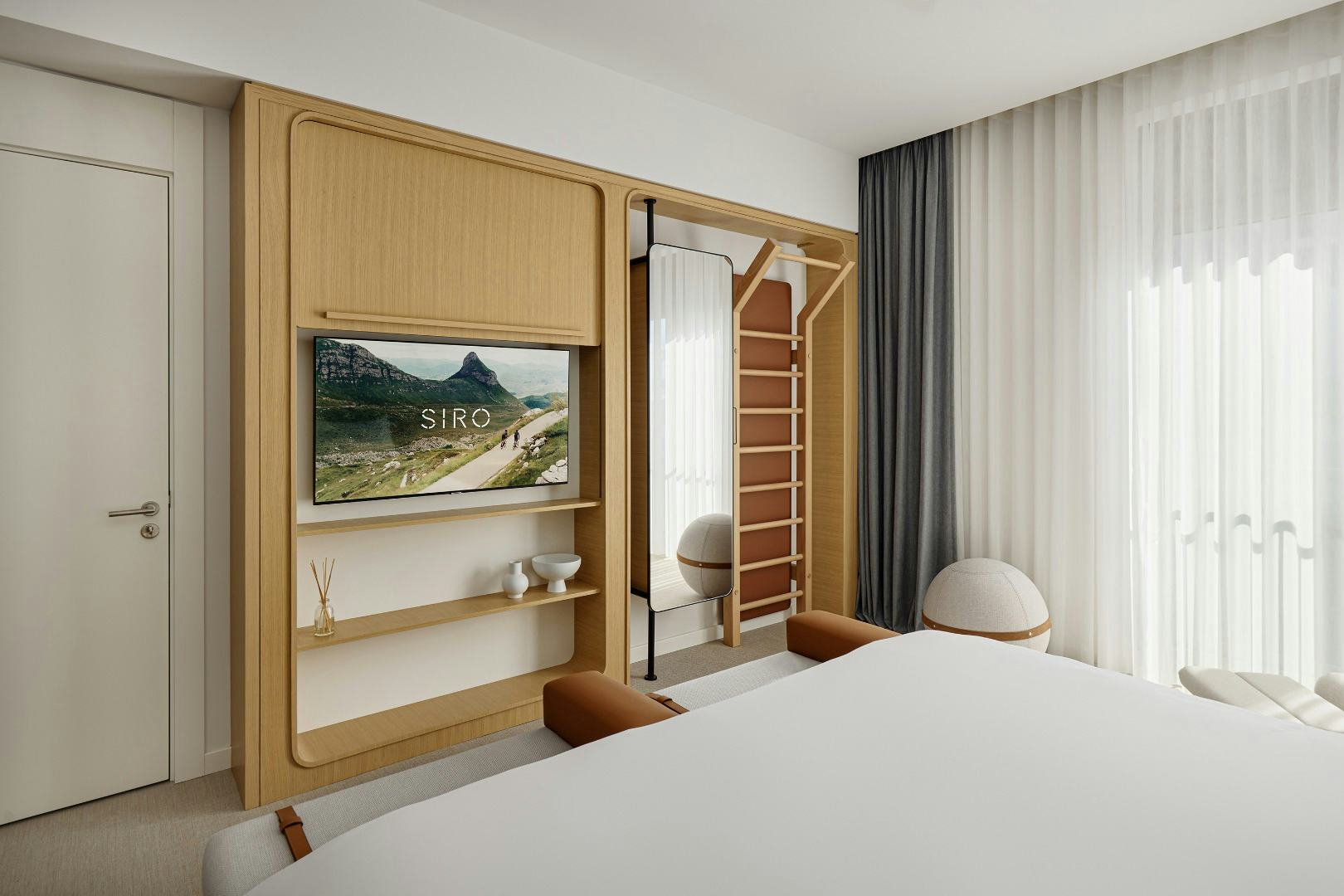 SIRO Room - Mountain View King