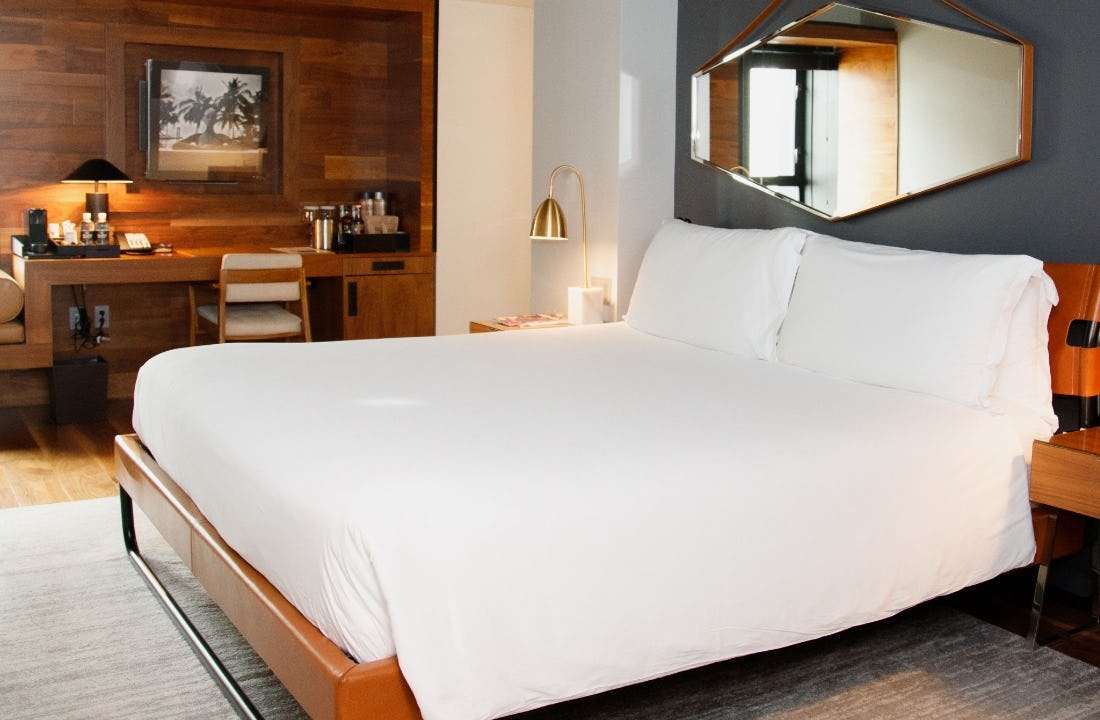 sixty-beverly-hills-los-angeles-king-of-the-club_10113