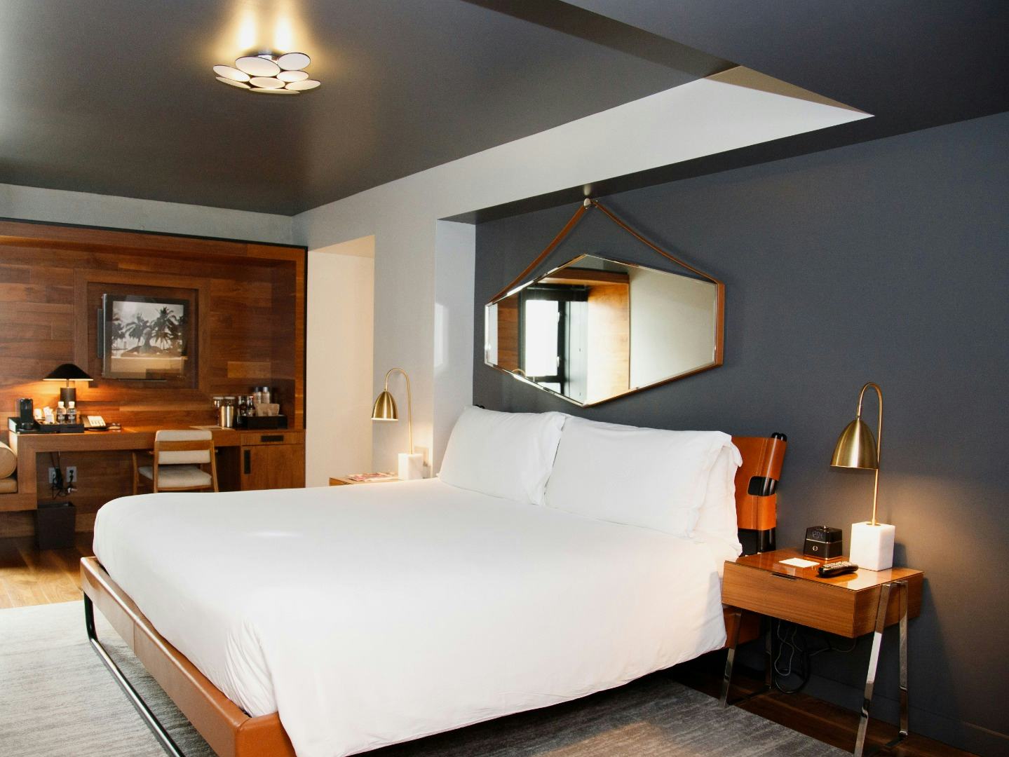 sixty-beverly-hills-los-angeles-queen-of-the-club_10113