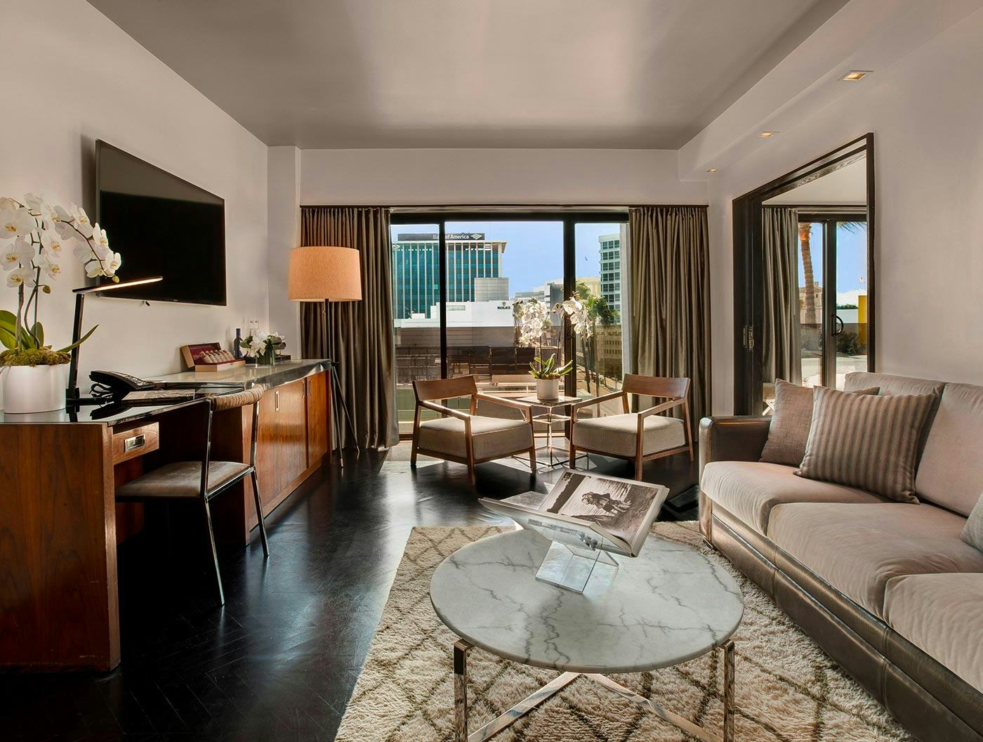 sixty-beverly-hills-los-angeles-two-bedroom-wilshire-suite-02_10113