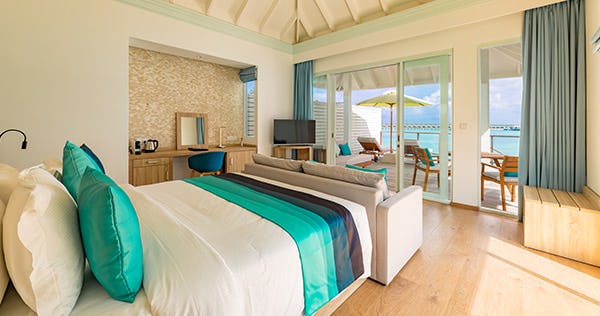 siyam-world-maldives-3-bedroom-lagoon-villa-with-pool-slide-01_10923